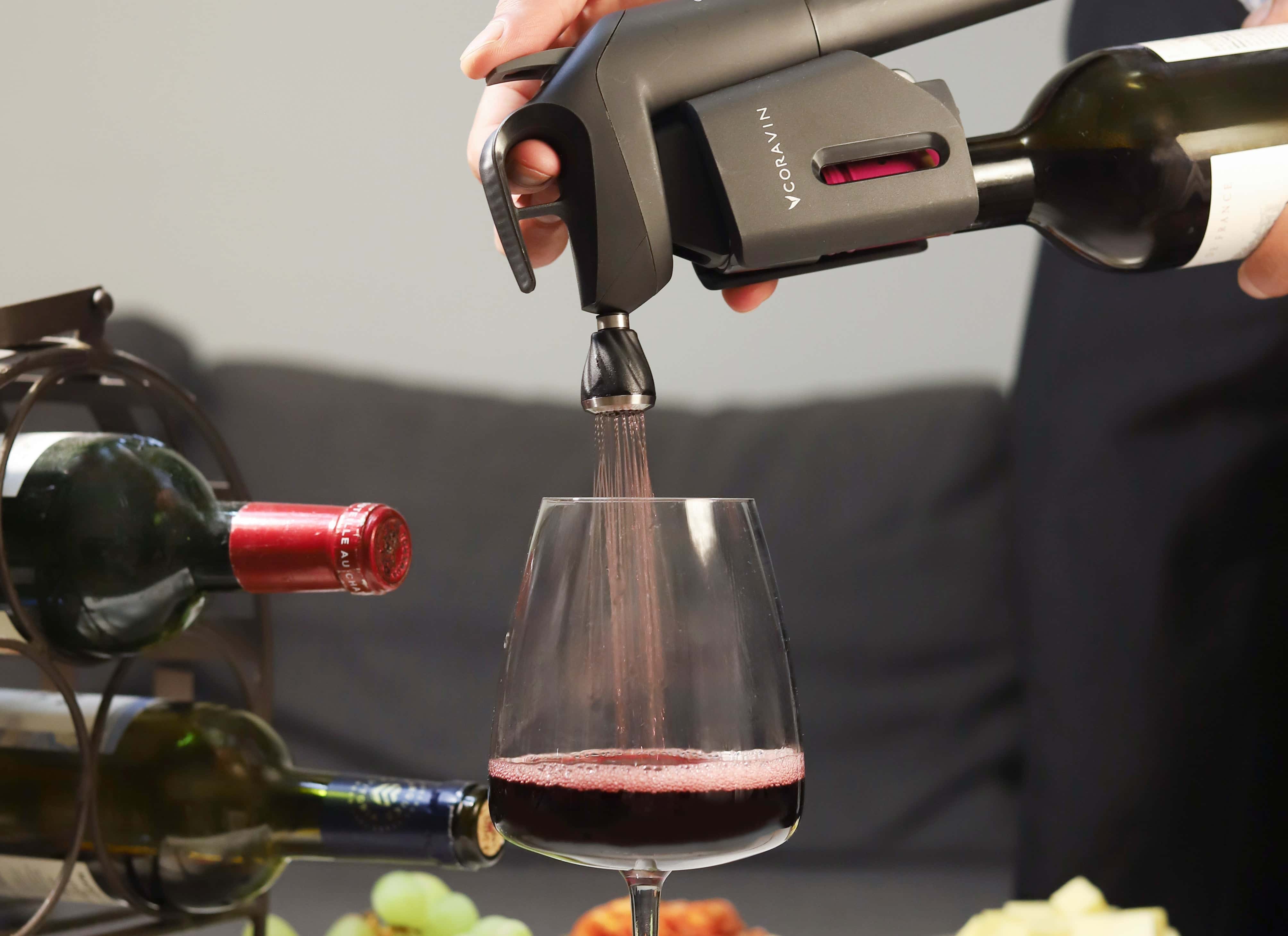 Versatore Per Vino Con Aeratore E Decanter - Beccuccio Antigoccia In Acrilico E Silicone, Design Elegante
